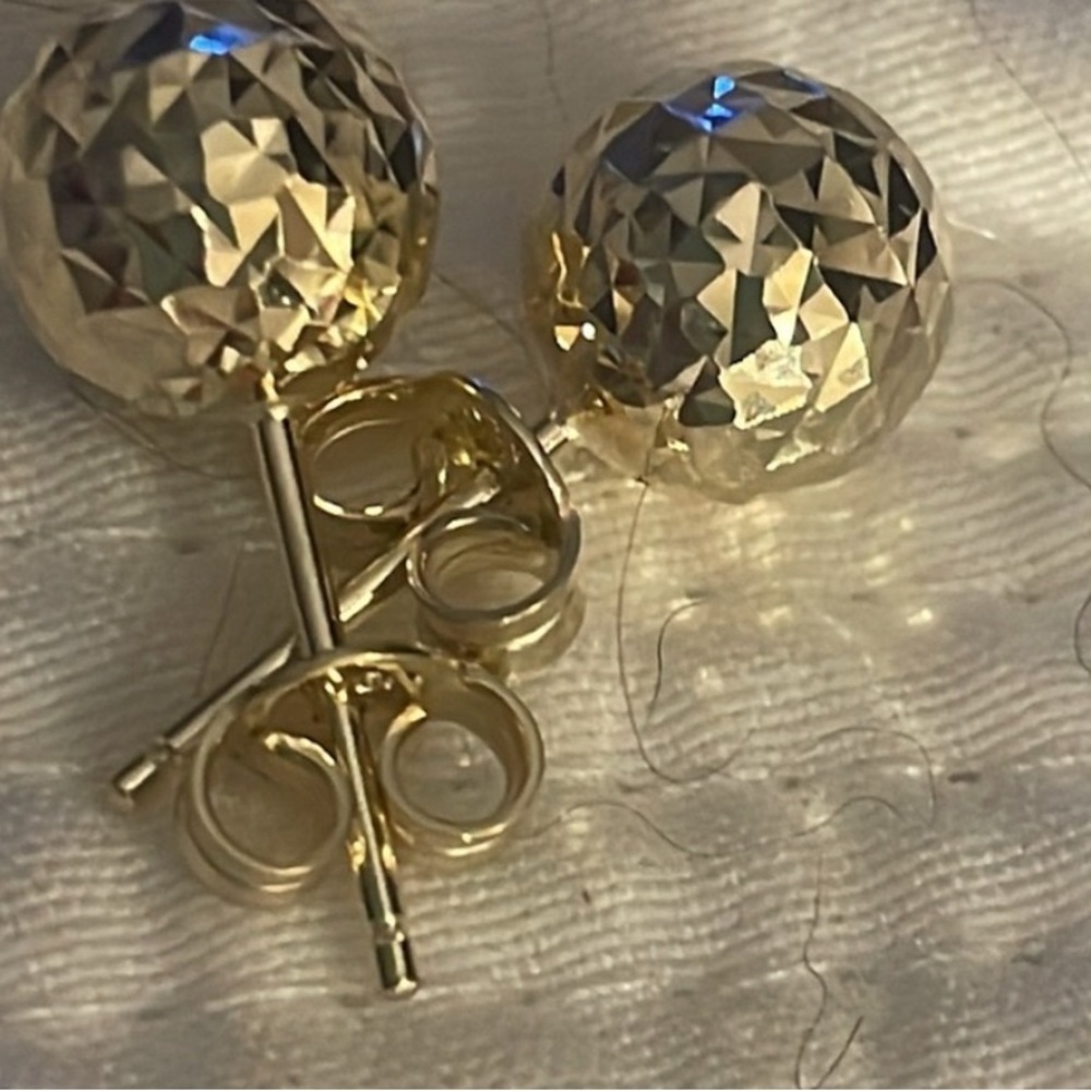 14K 8mm Gold Textured Stud Earrings New no tags